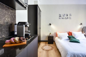 Bauhaus Living with Amazing Roof Top by Sea N' Rent